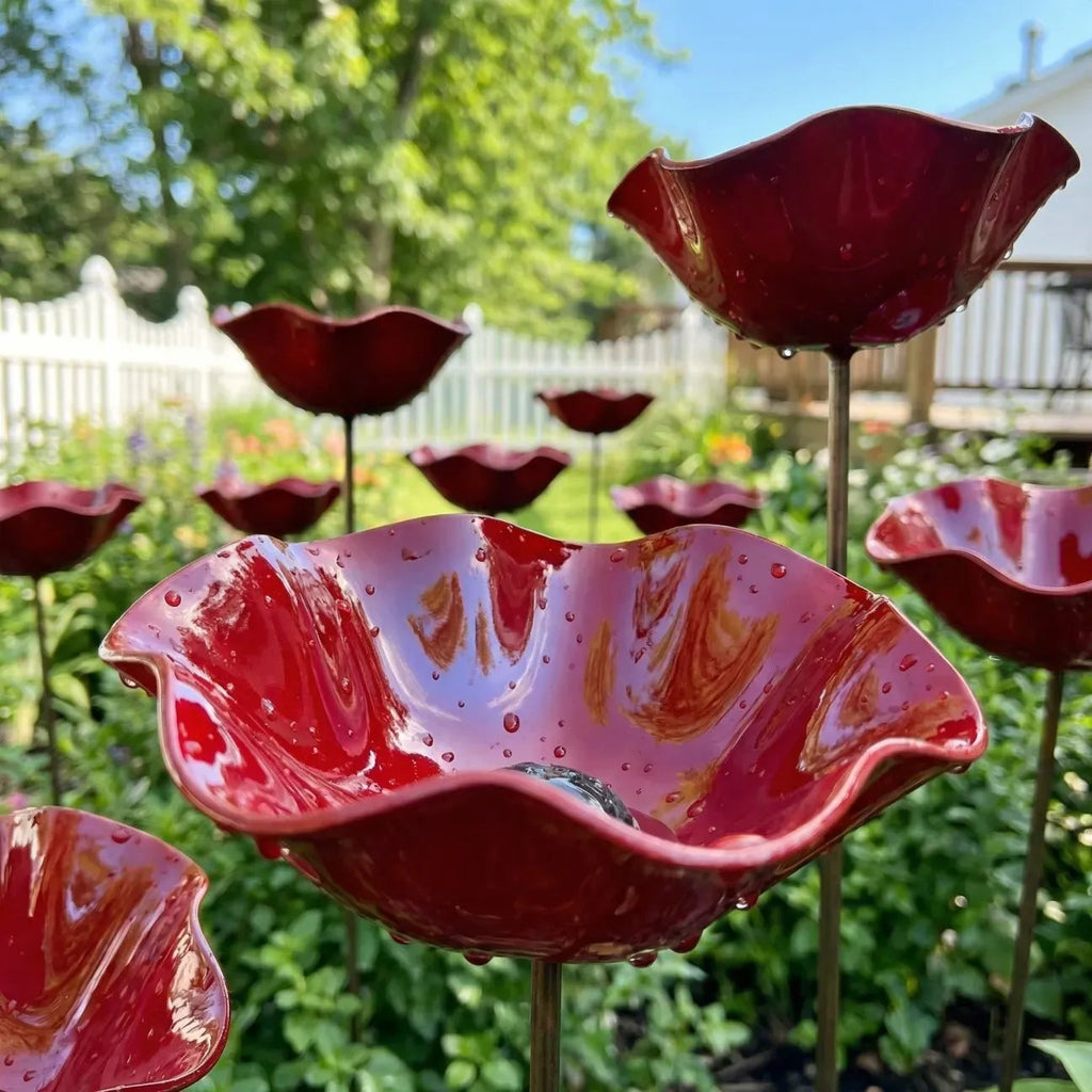Handmade Metal Flower Garden Stake – Bird Bath & Outdoor Decor for Nature Lovers 🌸