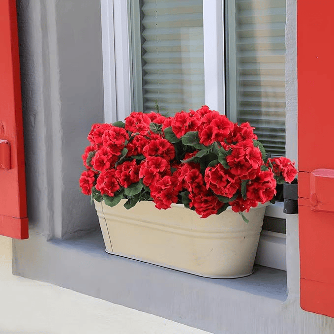 🌸 Lush, UV-Resistant Artificial Geraniums